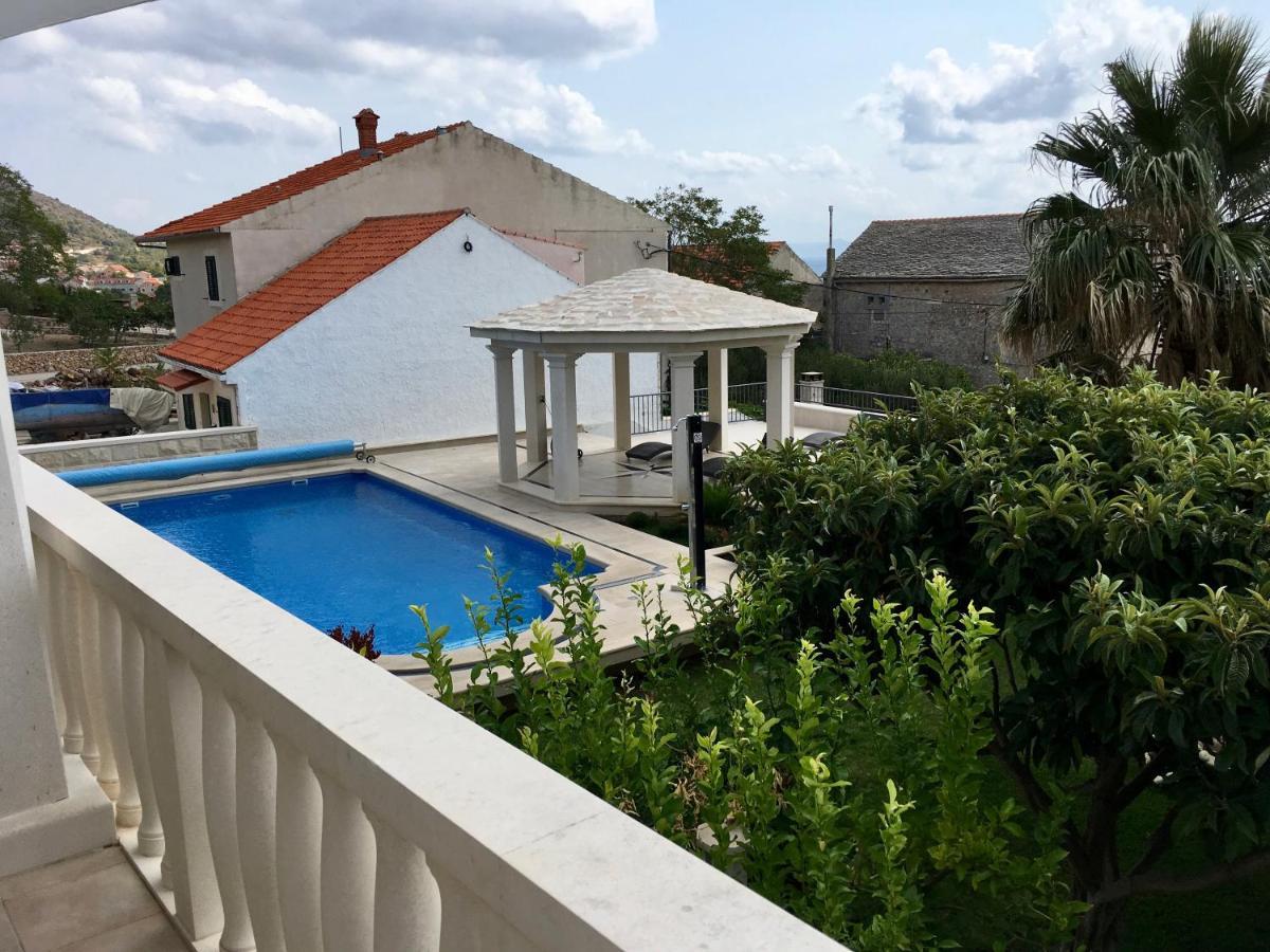 Apartments Villa Jadranka Adults Only Bol Kültér fotó